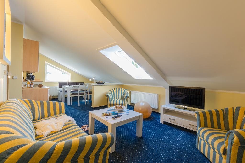 Haffidyll Garni Hotel Rerik Exterior photo